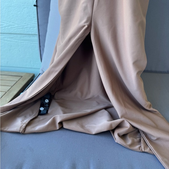 NWT Elegant Ruched Brown Dress - Picture 11 of 11